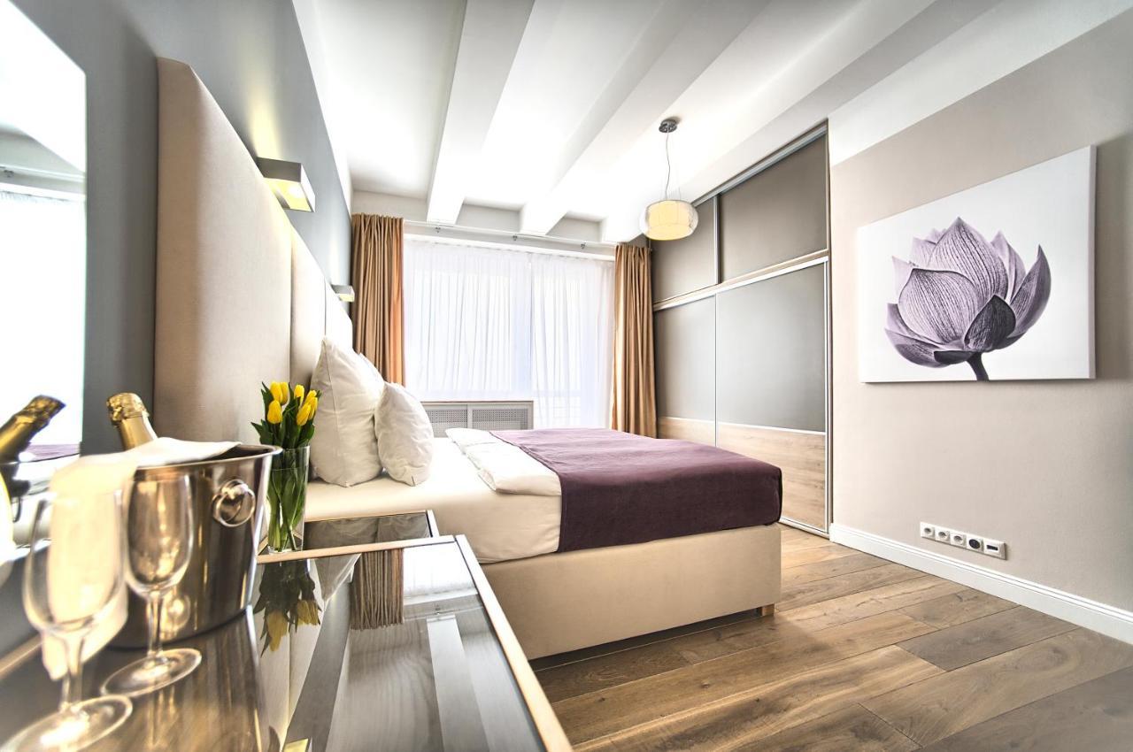 Exclusive 2 Bedroom Apartment Old Town - 2 Baths, Balcony And View - By Prague City Apartments المظهر الخارجي الصورة